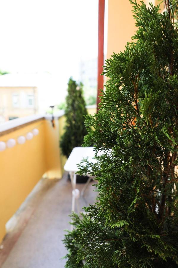 Ultracentral Apartament With Balcony - Old Town Bucharest Exterior photo