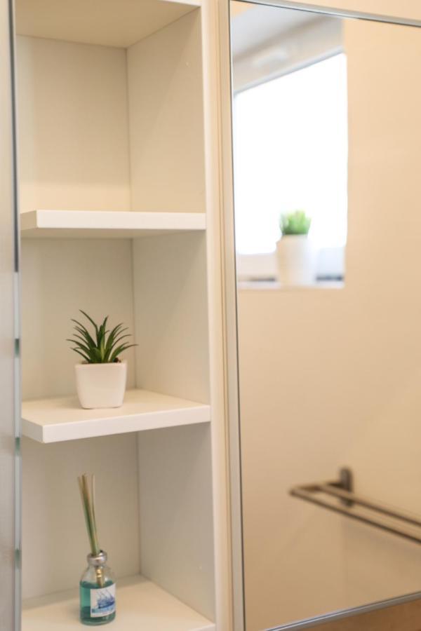 Ultracentral Apartament With Balcony - Old Town Bucharest Exterior photo